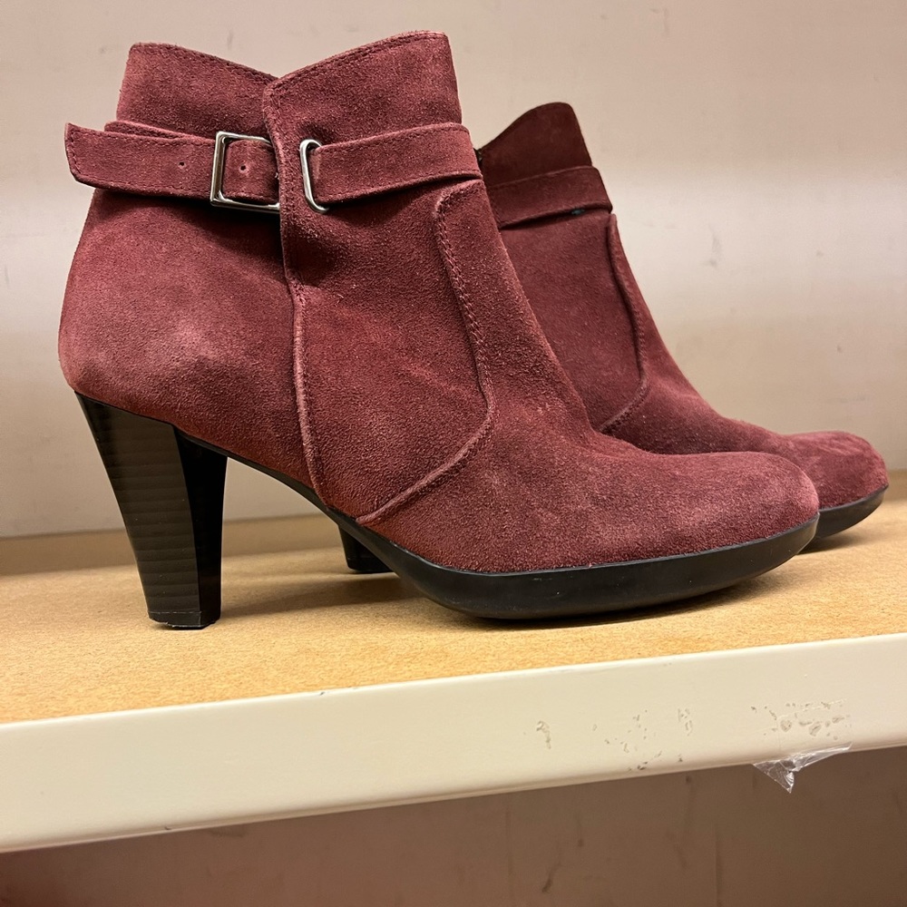 Blondo waterproof boots in suede